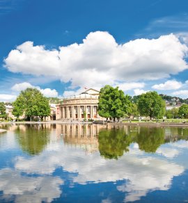  © LiliGraphie-shutterstock.com/2013