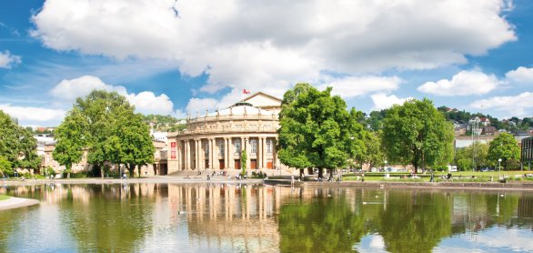 Die Oper in Stuttgart © LiliGraphie-shutterstock.com/2013