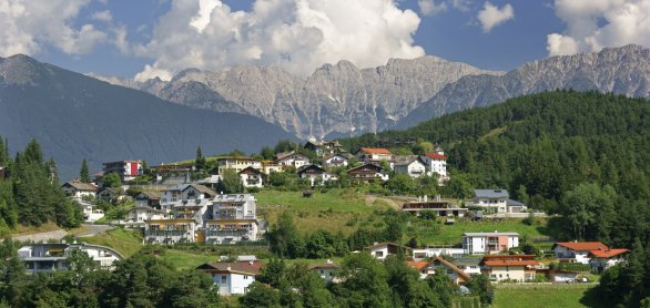 Blick auf Imst &copy; rest77 - stock.adobe.com