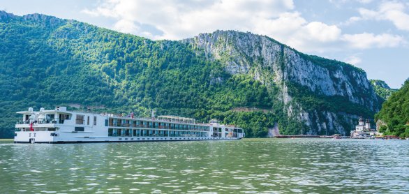 Flusskreuzfahrt auf der Donau © MCM - stock.adobe.com